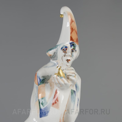 Фарфоровая статуэтка "Арлекин с золотой птичкой" Meissen Германия (фото №38965)