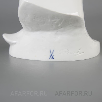 Фарфоровая статуэтка "Арлекин с золотой птичкой" Meissen Германия (фото №38973)